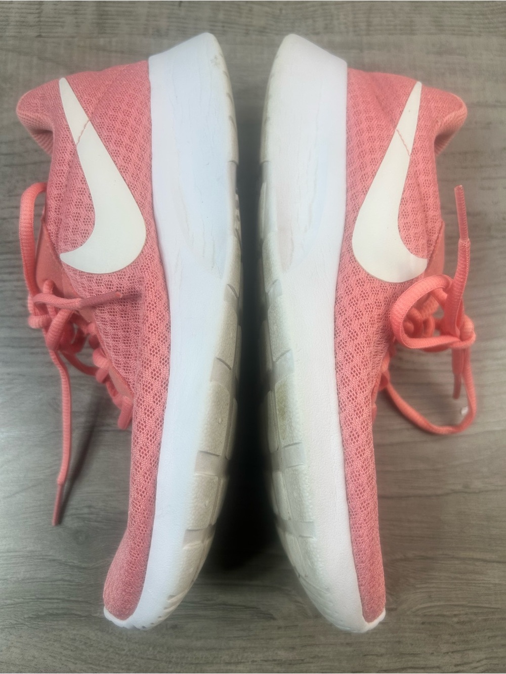 Nike Tanjun Shoes Size 7.5 Women's Coral Pink Running Sneakers - Picture 7 of 9